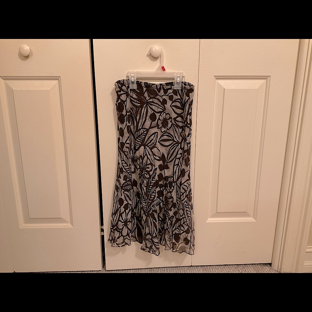 New York City Design Co. Brown Floral Skirt (Size S)